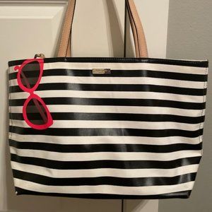 KATE SPADE Make a Splash Sunglasses Rey Beach TOTE, Black White Stripe